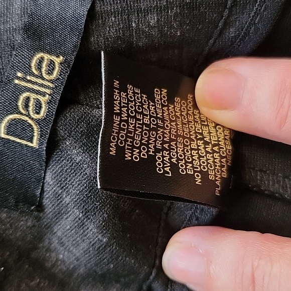 Dalia Mid Rise Narrow Leg Tummy Panel Built-In Pull-On Pants Black Plaid sz XL - Picture 9 of 16